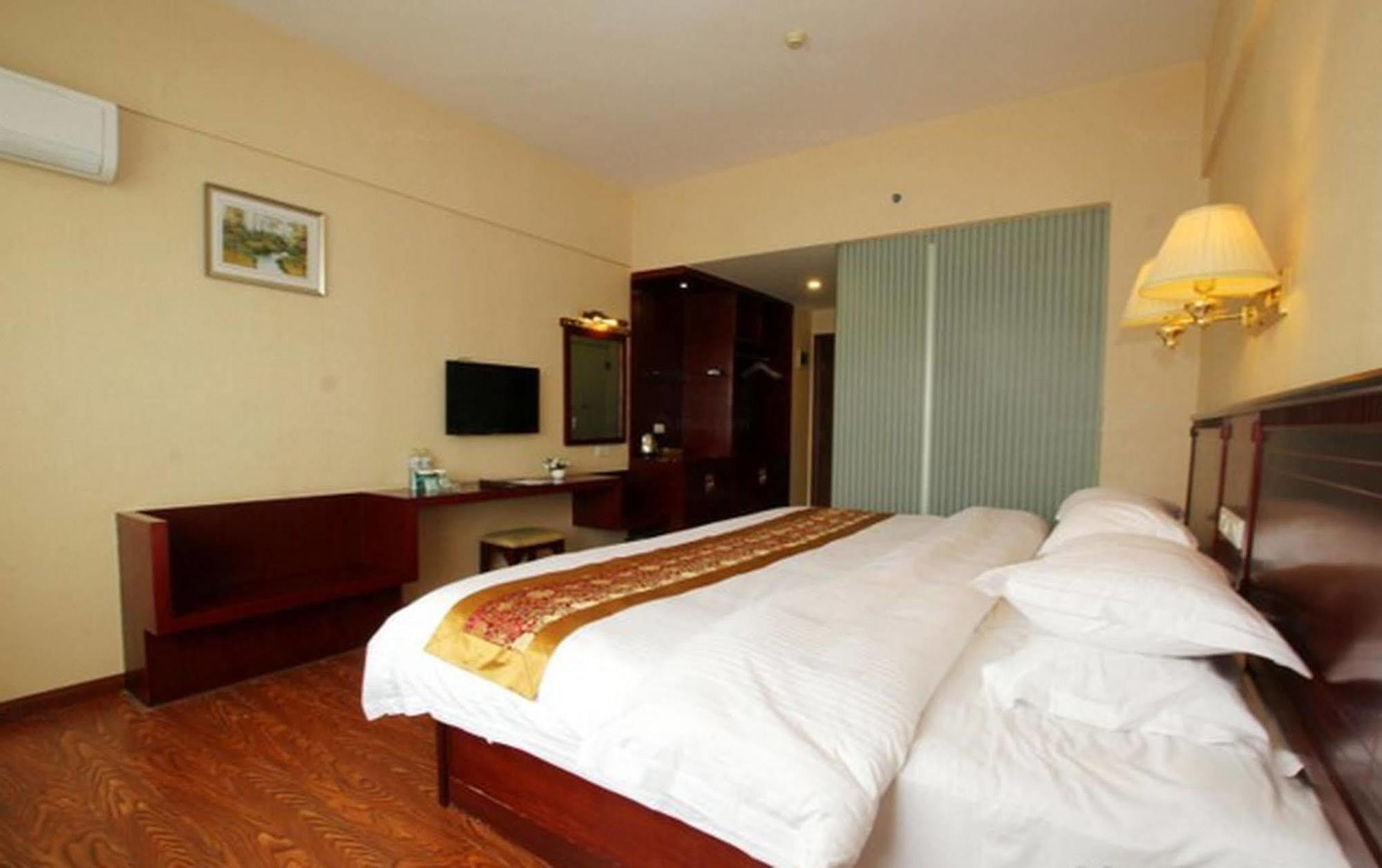 Greentree Inn Guangxi Guilin Lingui Jinshan Square Jinshui Road Express Hotel Eksteriør billede
